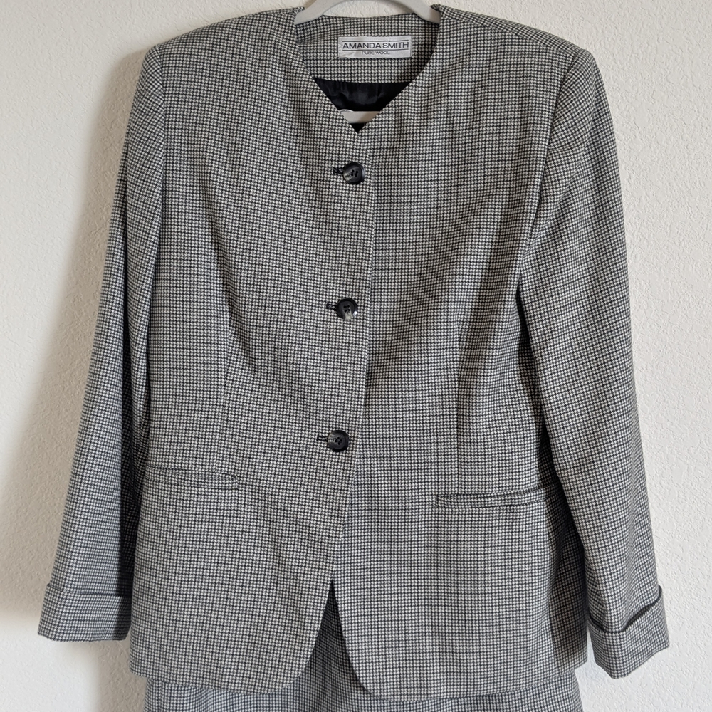 Amanda Smith 100% Wool Houndstooth Skirt Suit Set Sz 10  Blazer Vintage Inspired